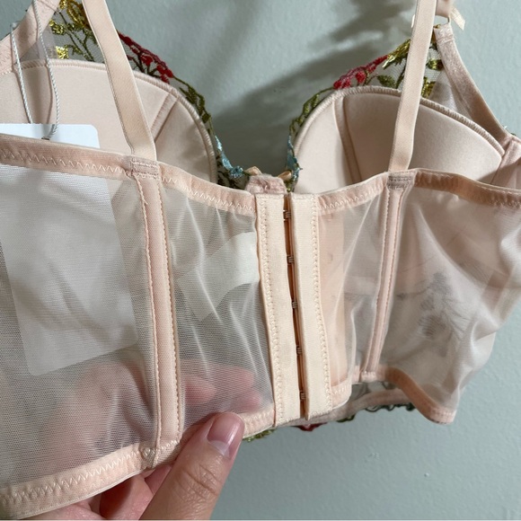 NWT Boutique Floral Embroidered Corset Top - Picture 6 of 9